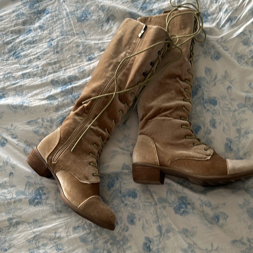 Joyfolie Ireland lace-up boot SZ 10.5
